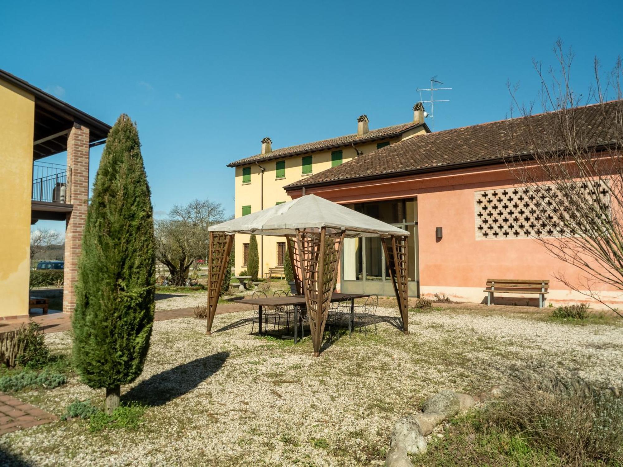 וולטה מנטובנה Agriturismo Borgo Del Mincio מראה חיצוני תמונה